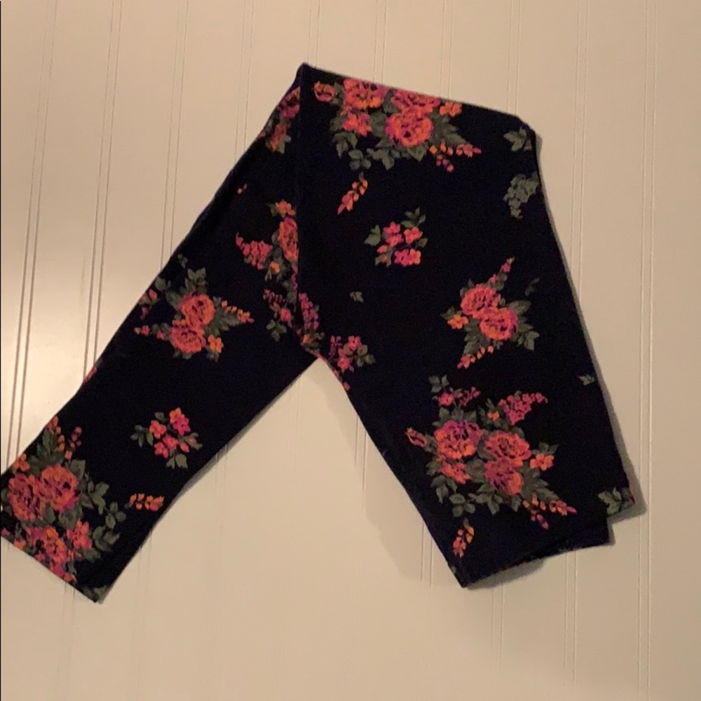 Arizona Navy Floral print leggings